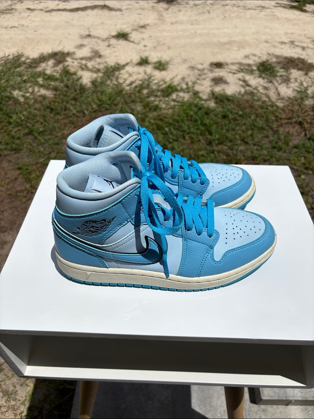 Jordan High-Top Sneakers in Sky Blue and White - Picture 2 of 2